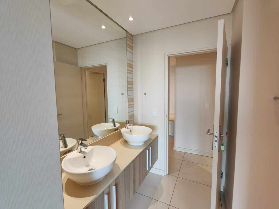 To Let 2 Bedroom Property for Rent in Rosebank Gauteng