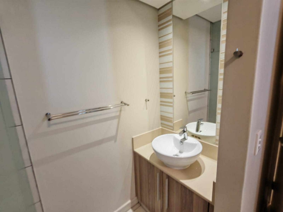 To Let 2 Bedroom Property for Rent in Rosebank Gauteng