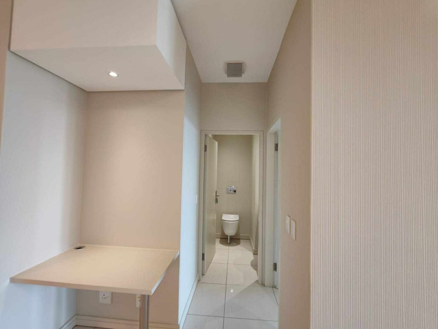 To Let 2 Bedroom Property for Rent in Rosebank Gauteng