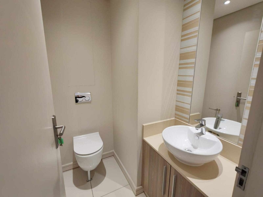 To Let 2 Bedroom Property for Rent in Rosebank Gauteng