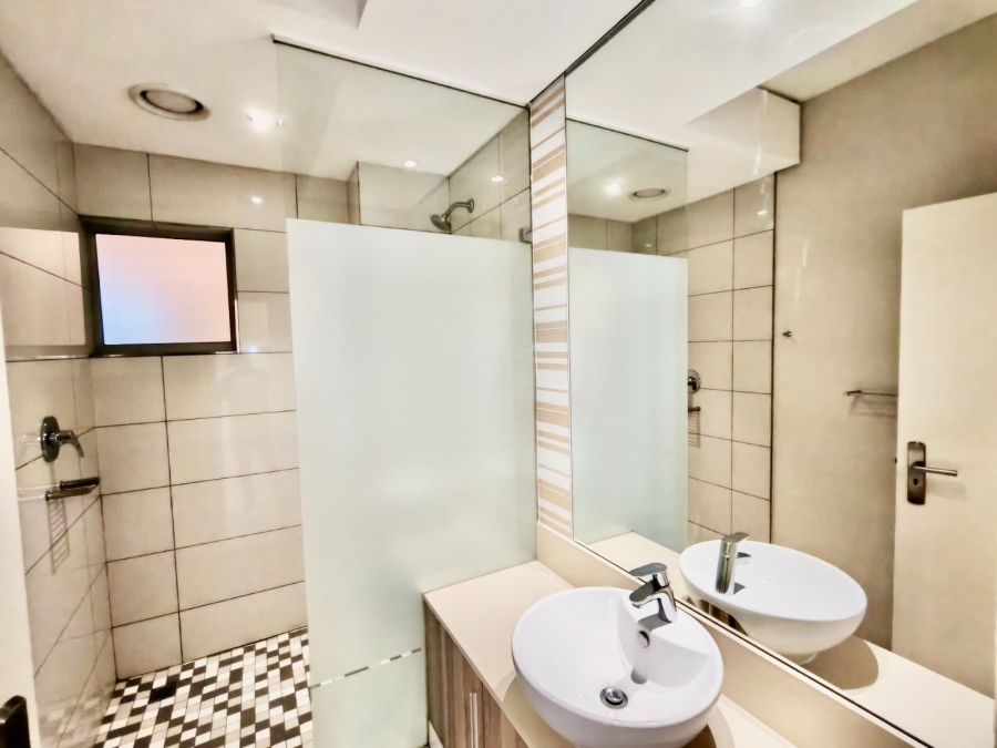 2 Bedroom Property for Sale in Rosebank Gauteng