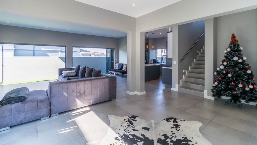 To Let 3 Bedroom Property for Rent in Olivedale Gauteng