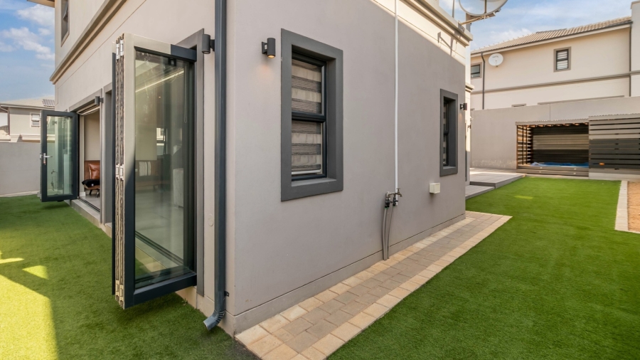 To Let 3 Bedroom Property for Rent in Olivedale Gauteng