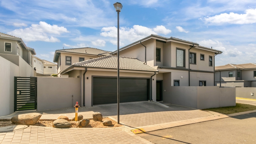 To Let 3 Bedroom Property for Rent in Olivedale Gauteng