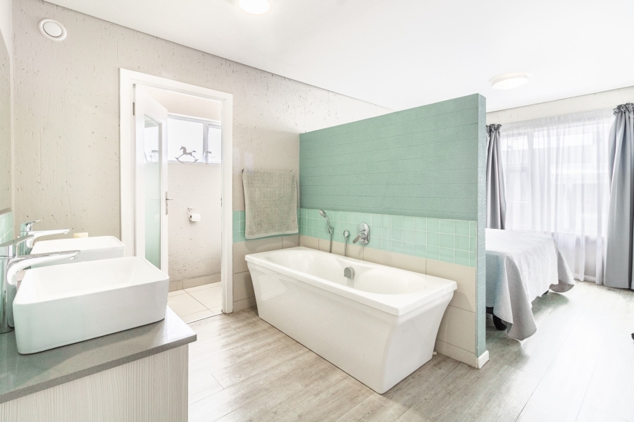 2 Bedroom Property for Sale in Paulshof Gauteng