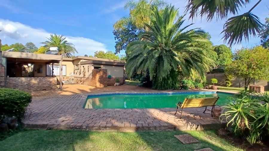 4 Bedroom Property for Sale in Wierda Park Gauteng