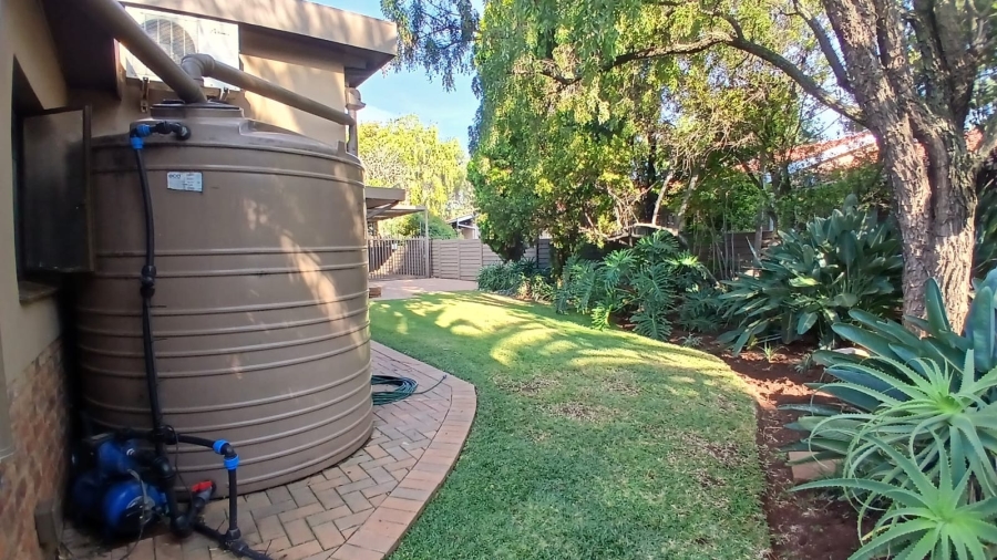 4 Bedroom Property for Sale in Wierda Park Gauteng