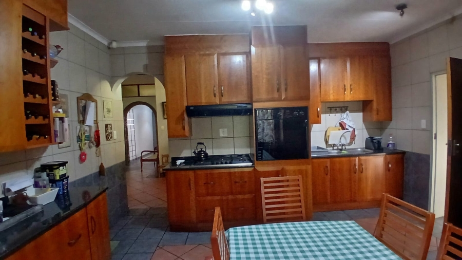 4 Bedroom Property for Sale in Wierda Park Gauteng