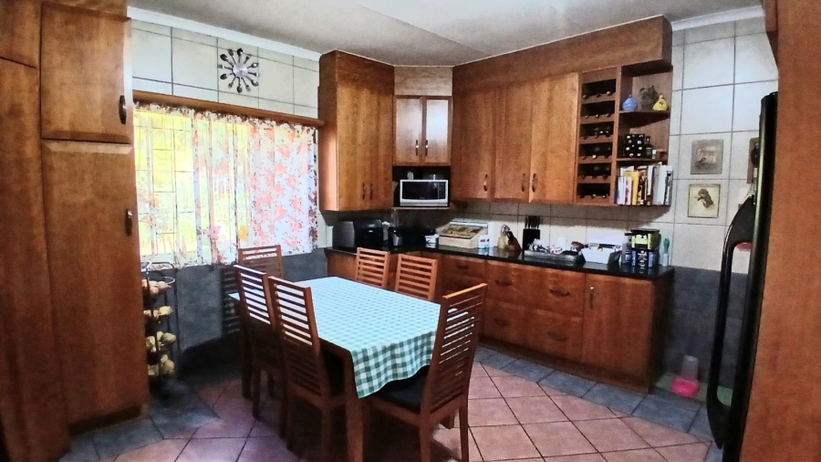 4 Bedroom Property for Sale in Wierda Park Gauteng