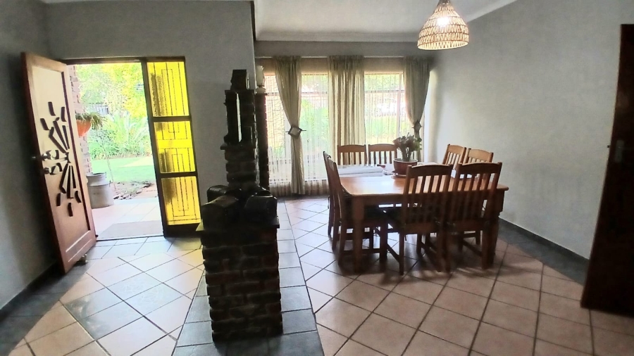 4 Bedroom Property for Sale in Wierda Park Gauteng