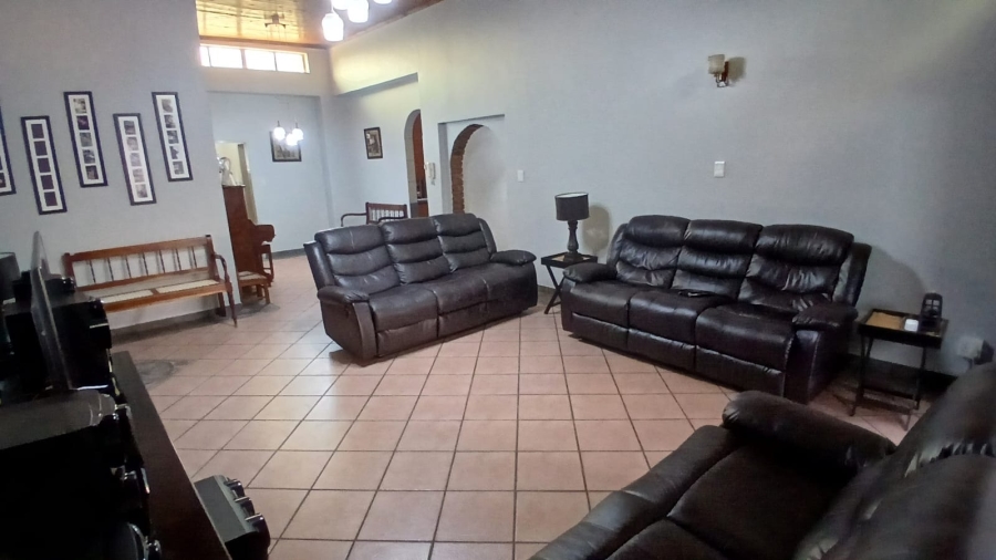 4 Bedroom Property for Sale in Wierda Park Gauteng