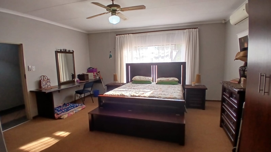 4 Bedroom Property for Sale in Wierda Park Gauteng