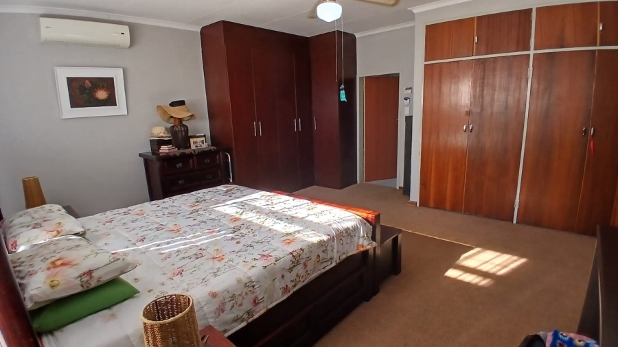 4 Bedroom Property for Sale in Wierda Park Gauteng