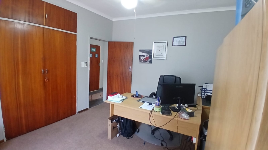 4 Bedroom Property for Sale in Wierda Park Gauteng