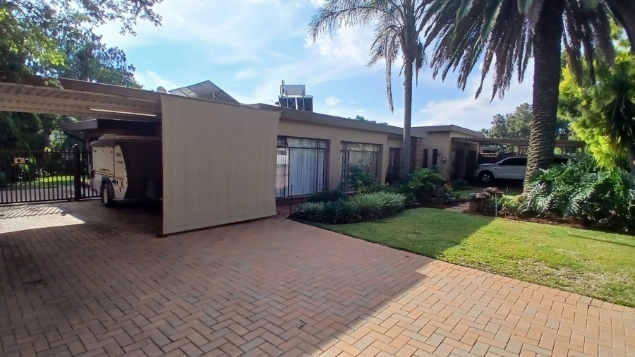 4 Bedroom Property for Sale in Wierda Park Gauteng