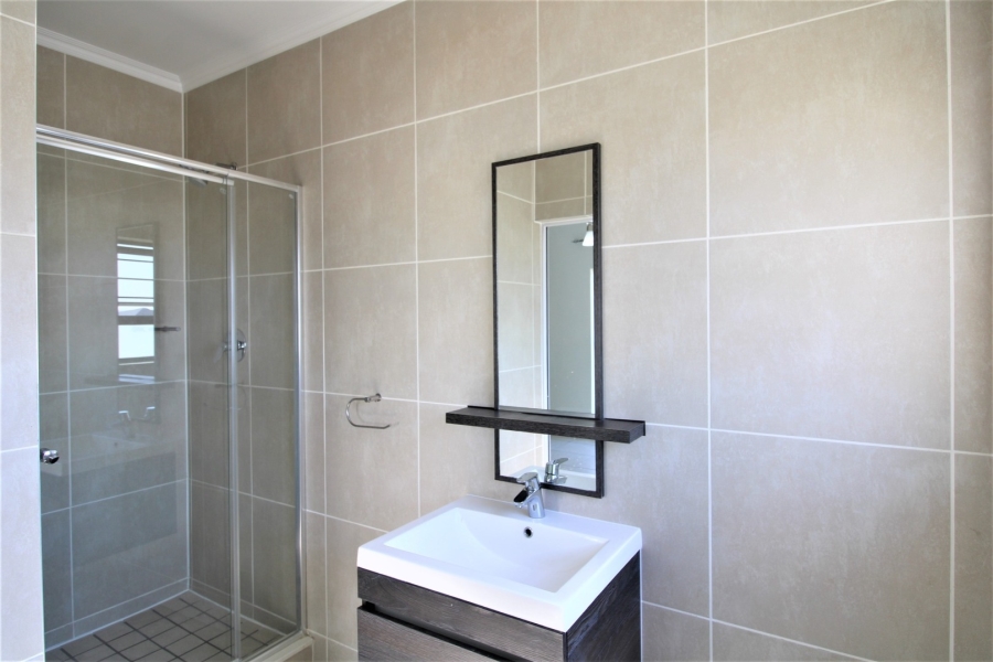 To Let 1 Bedroom Property for Rent in Bryanston Gauteng