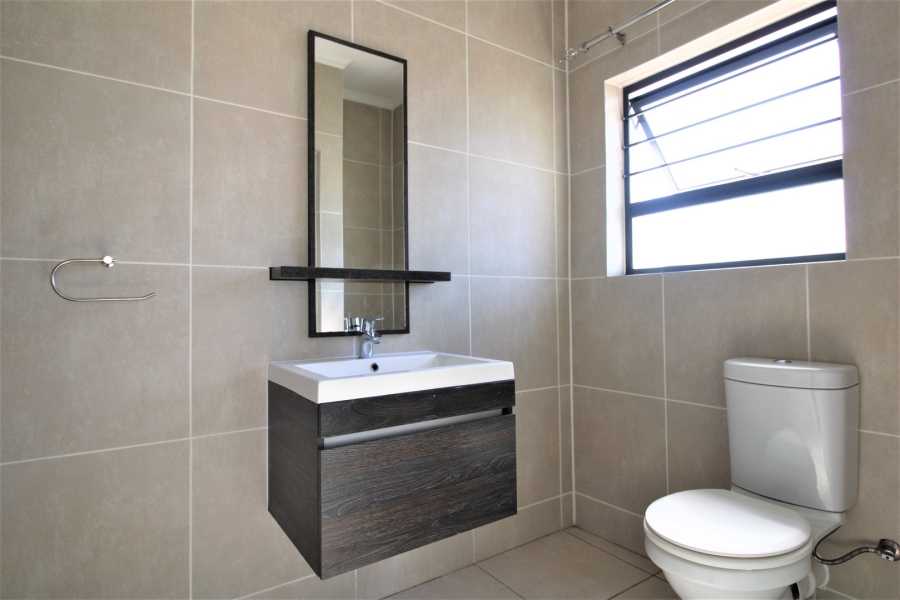 To Let 1 Bedroom Property for Rent in Bryanston Gauteng