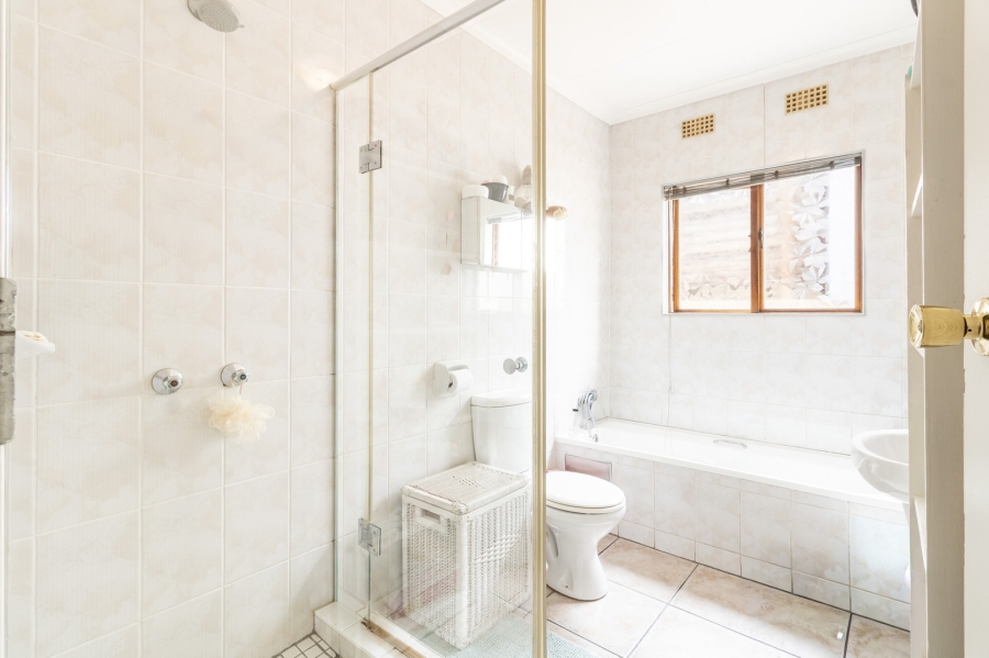 3 Bedroom Property for Sale in Douglasdale Gauteng