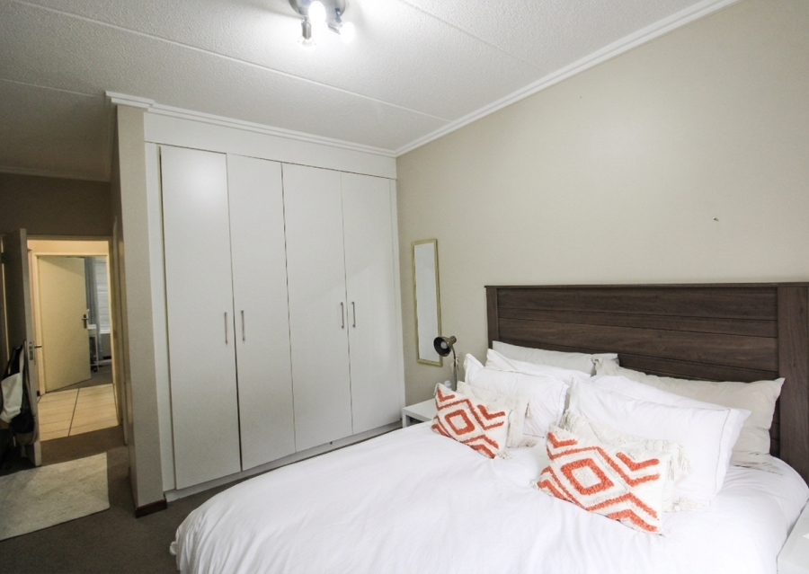 2 Bedroom Property for Sale in Bryanston Gauteng