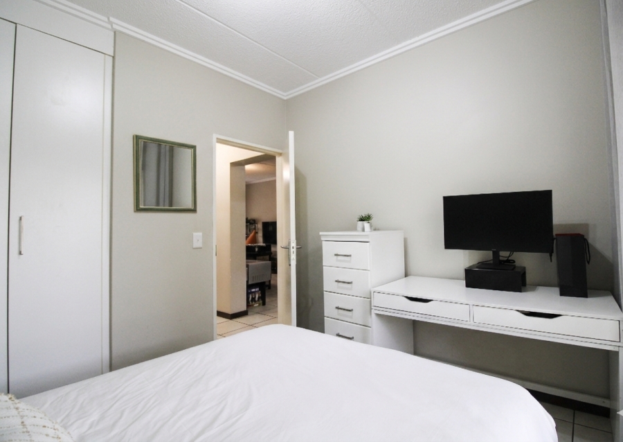 2 Bedroom Property for Sale in Bryanston Gauteng