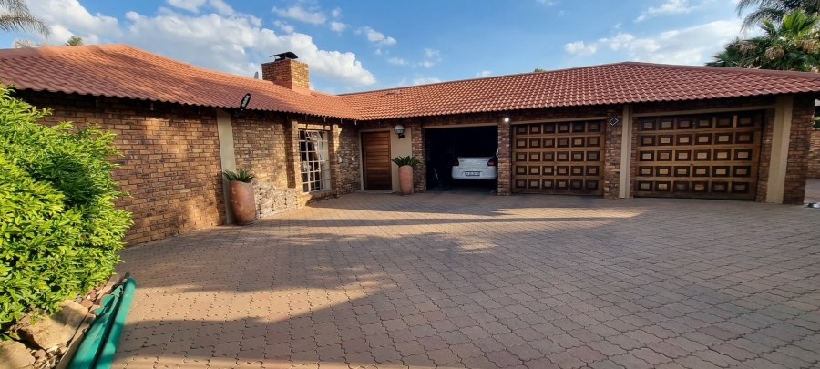 4 Bedroom Property for Sale in Sunward Park Gauteng