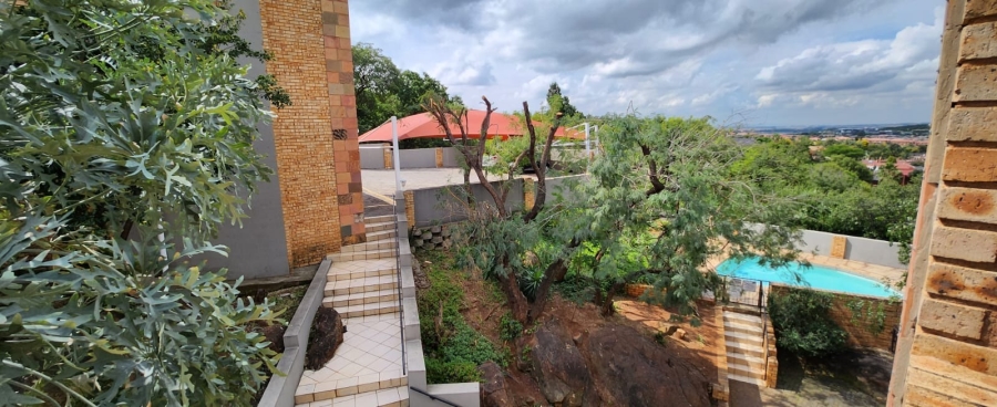 1 Bedroom Property for Sale in Mulbarton Gauteng