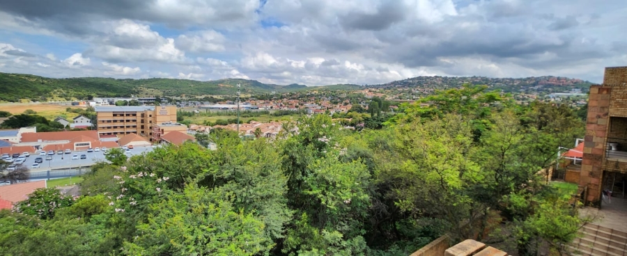 1 Bedroom Property for Sale in Mulbarton Gauteng