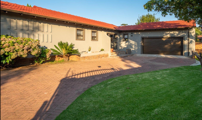 3 Bedroom Property for Sale in Brackenhurst Gauteng