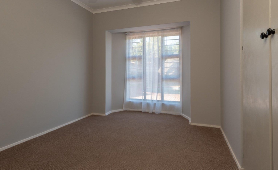 3 Bedroom Property for Sale in Brackenhurst Gauteng