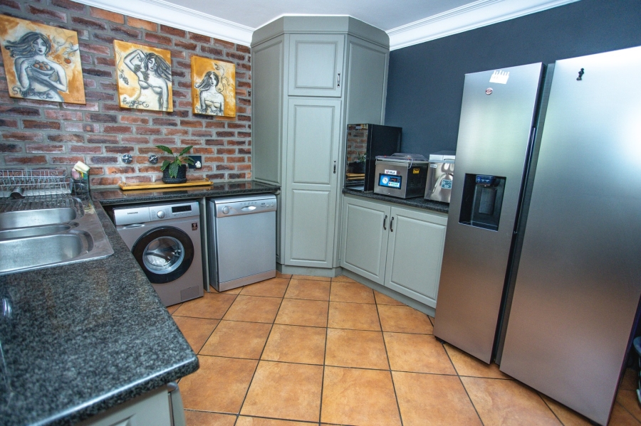 4 Bedroom Property for Sale in Henley on Klip Gauteng