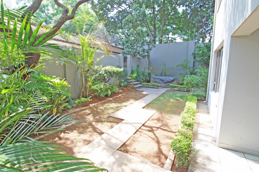 2 Bedroom Property for Sale in Bryanston Gauteng