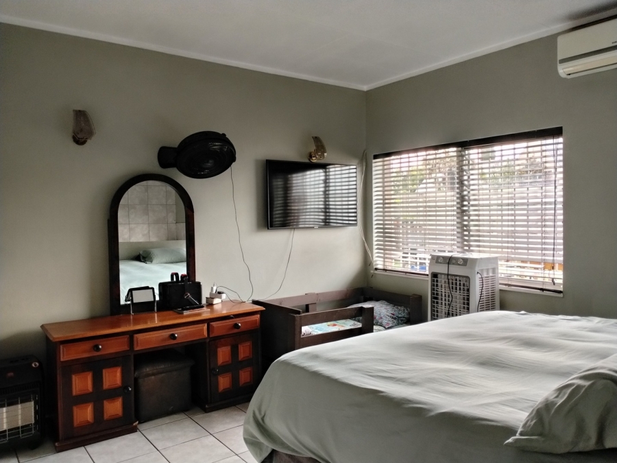 4 Bedroom Property for Sale in Selcourt Gauteng