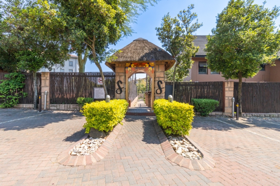 2 Bedroom Property for Sale in Magaliessig Gauteng