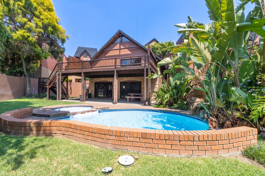 2 Bedroom Property for Sale in Magaliessig Gauteng