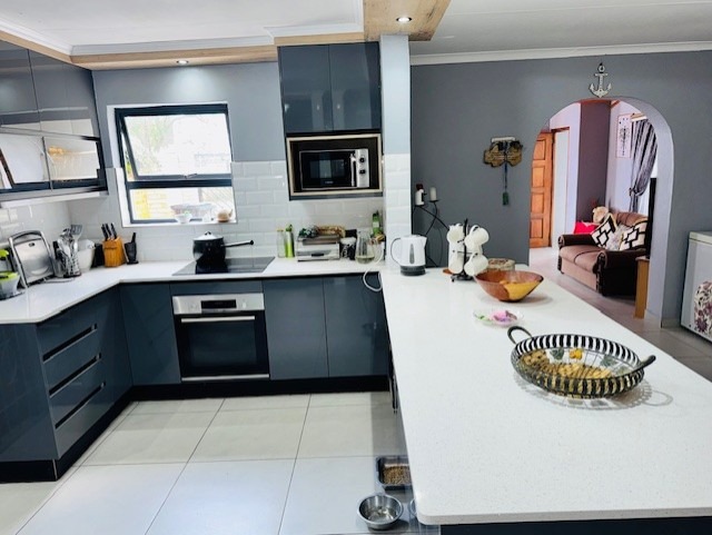 3 Bedroom Property for Sale in Lenasia South Gauteng