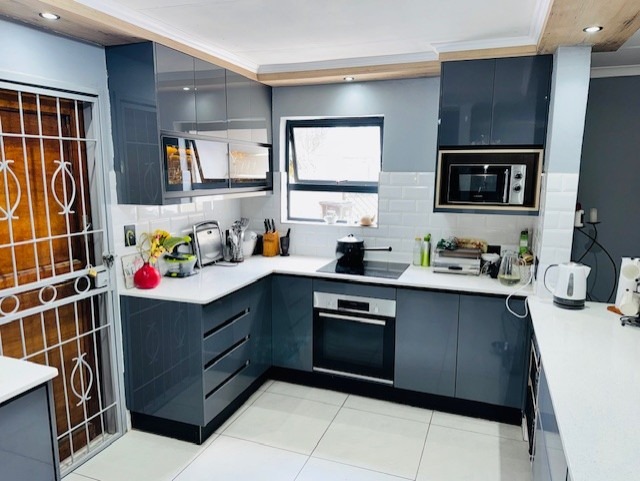 3 Bedroom Property for Sale in Lenasia South Gauteng