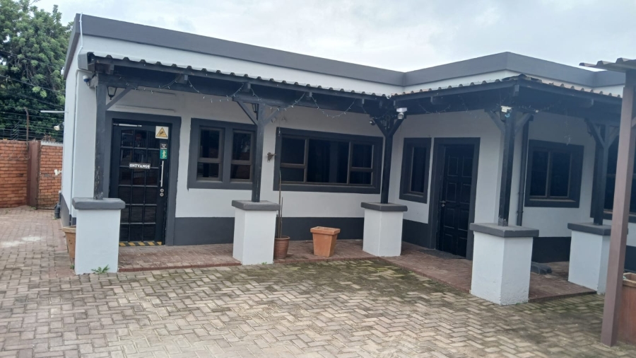 To Let commercial Property for Rent in Wierda Park Gauteng