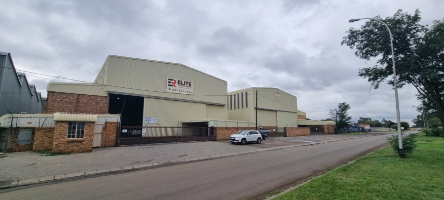 Commercial Property for Sale in Sybrand Van Niekerk Park Gauteng