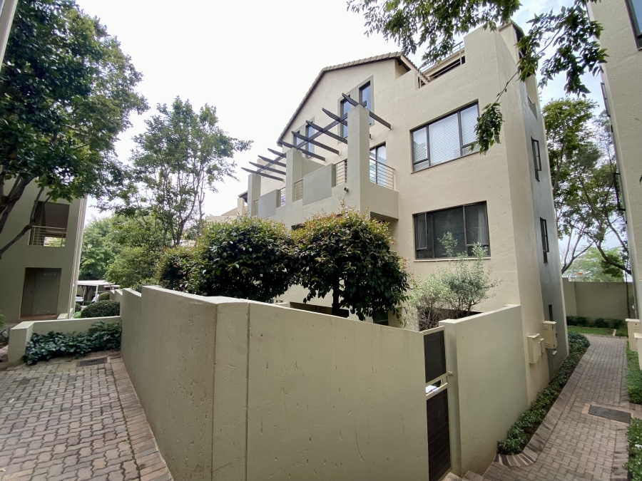 1 Bedroom Property for Sale in Bryanston Gauteng