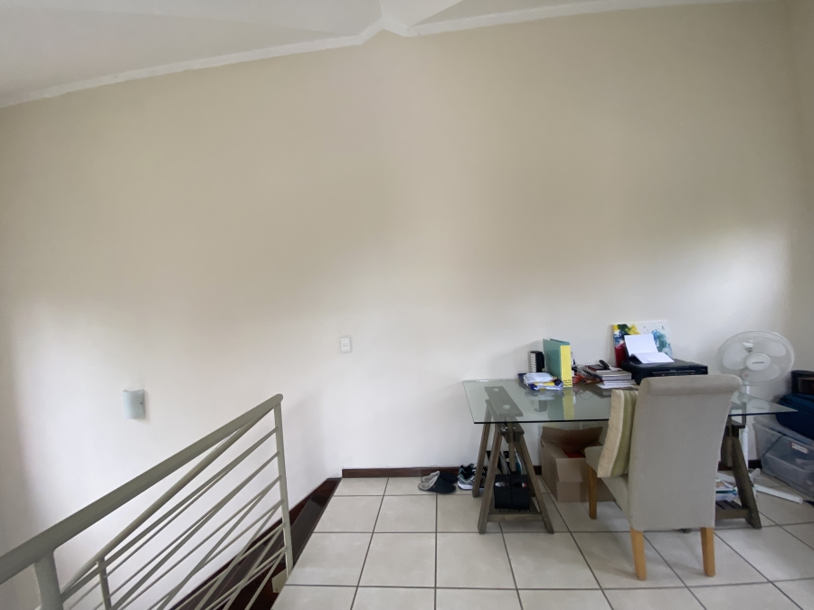 1 Bedroom Property for Sale in Bryanston Gauteng