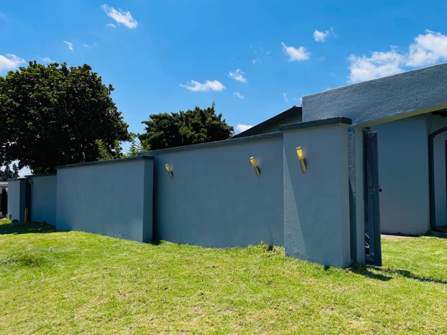 3 Bedroom Property for Sale in Birch Acres Gauteng