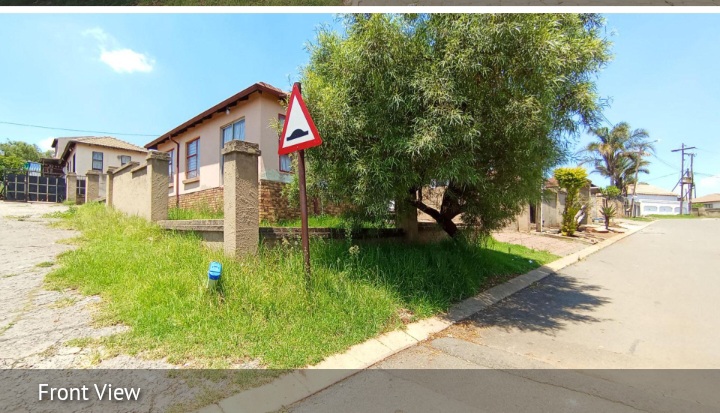 3 Bedroom Property for Sale in Clayville Industria Gauteng