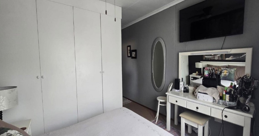 3 Bedroom Property for Sale in Glen Marais Gauteng