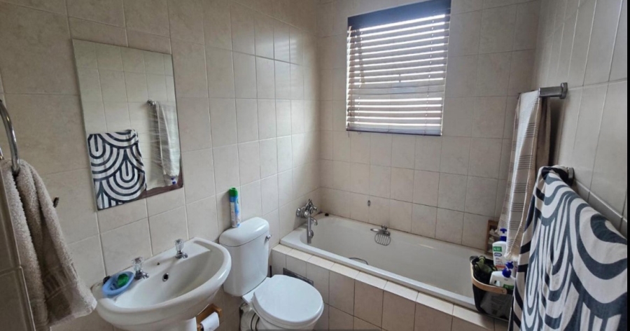 3 Bedroom Property for Sale in Glen Marais Gauteng
