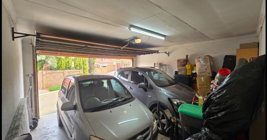 3 Bedroom Property for Sale in Glen Marais Gauteng