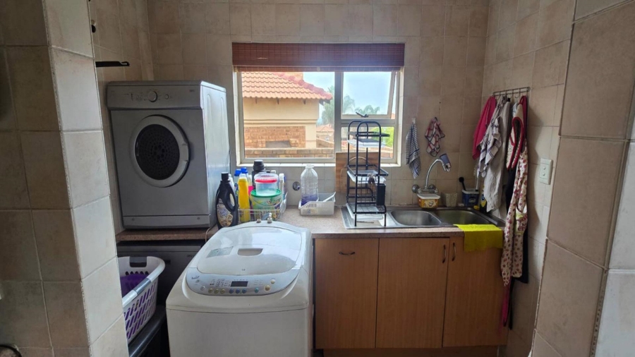 3 Bedroom Property for Sale in Glen Marais Gauteng