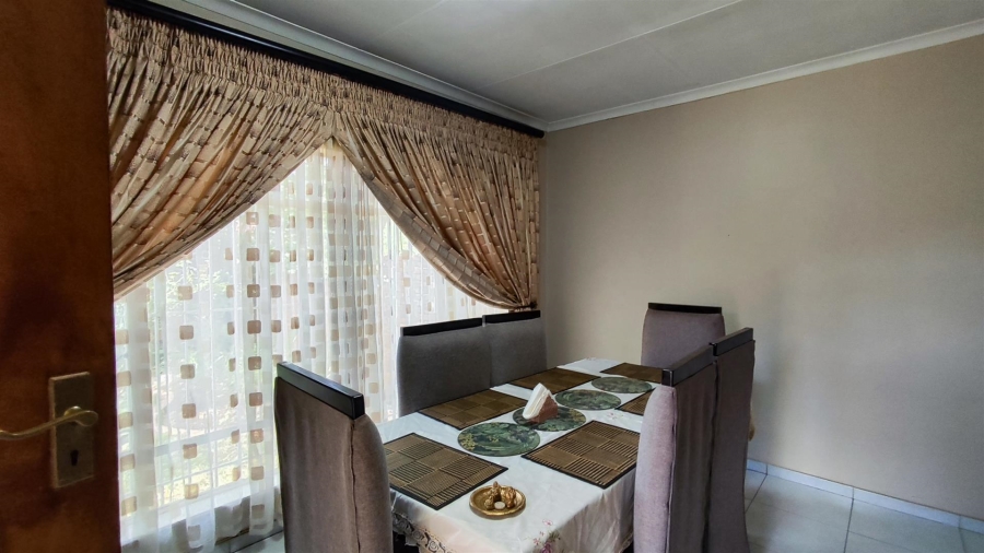3 Bedroom Property for Sale in Edleen Gauteng