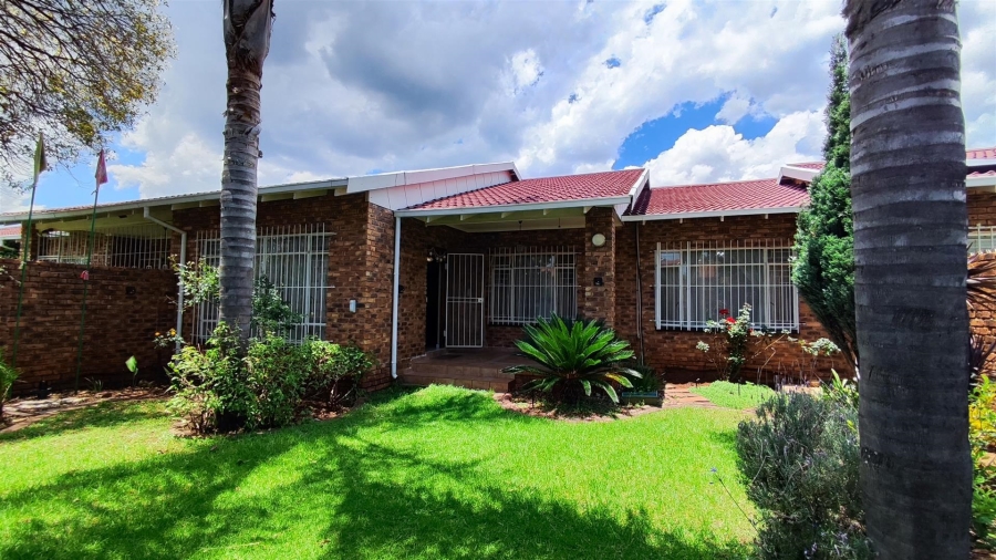3 Bedroom Property for Sale in Edleen Gauteng