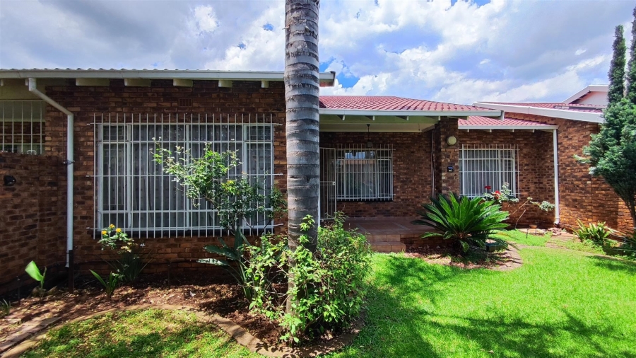 3 Bedroom Property for Sale in Edleen Gauteng