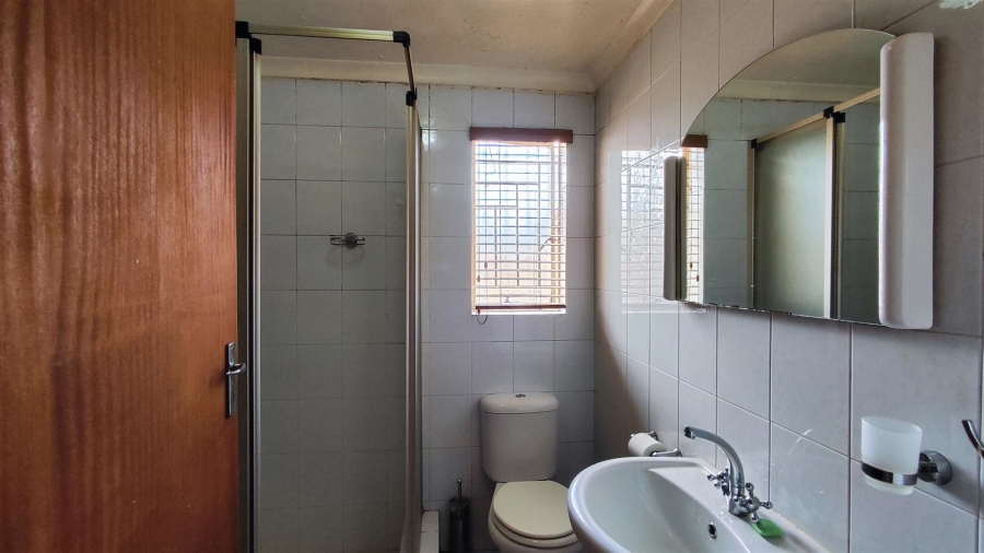 3 Bedroom Property for Sale in Edleen Gauteng
